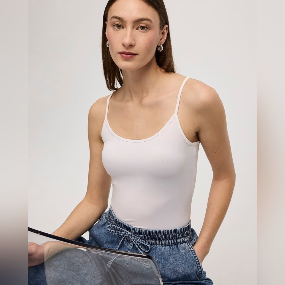 RW&CO. White Fitted Camisole Top